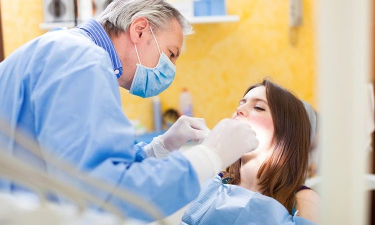 کنترل حالت تهوع | بهترین دندانپزشک اصفهان