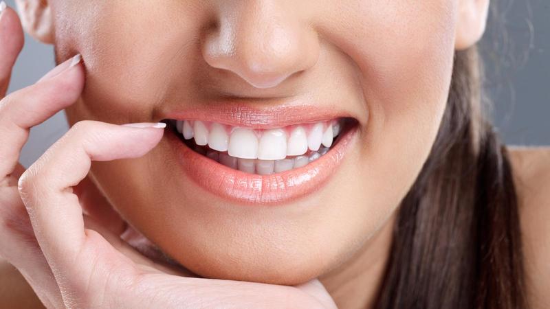 معایب و عوارض انواع روش های اصلاح لبخند چیست؟ | The best cosmetic dentist in Isfahan