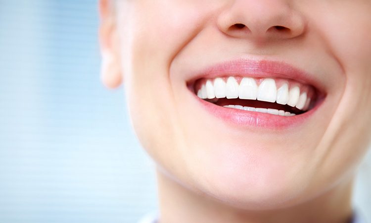 Causes et complications de la gingivite | Le meilleur dentiste d'Ispahan