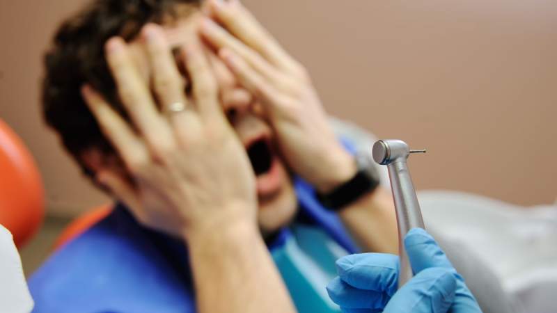 Comment surmonter la peur du dentiste | Le meilleur dentiste d'Ispahan