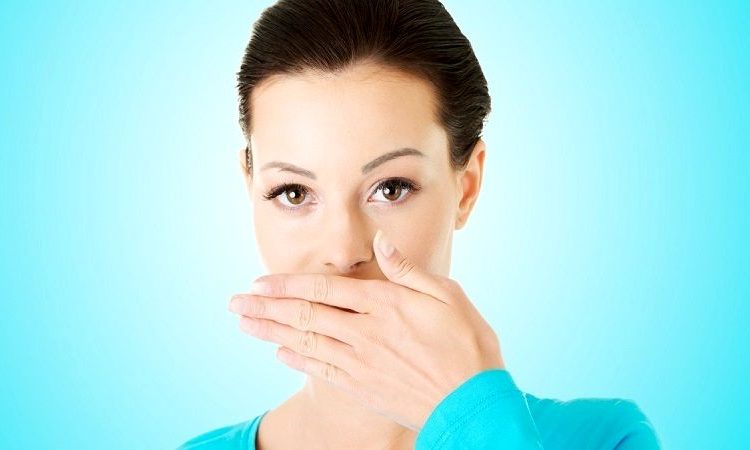 Ways to get rid of bad breath | The best gum surgeon in Isfahan