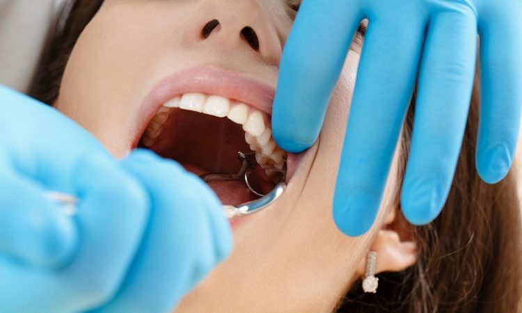 Raisons et étapes de la chirurgie des dents de sagesse | Le meilleur dentiste d'Ispahan