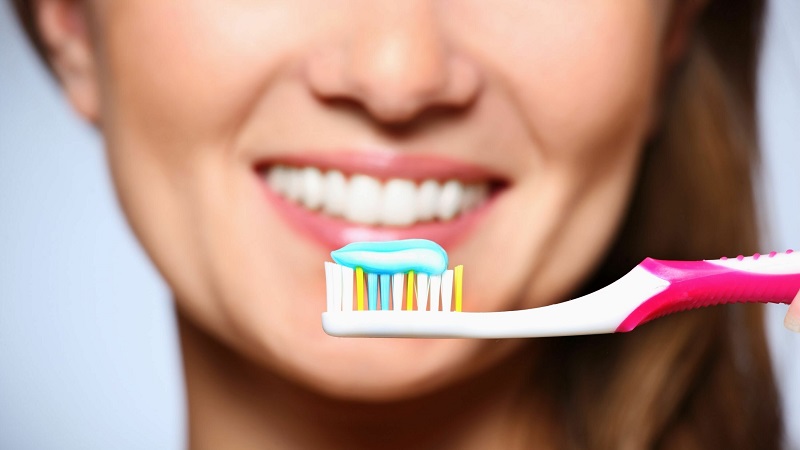 روش های مراقبت خانگی دندان | Le meilleur implant à Ispahan