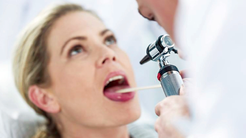 علل ، علائم و روش های درمانی اختلال سوزش دهان | بهترین دندانپزشک اصفهان