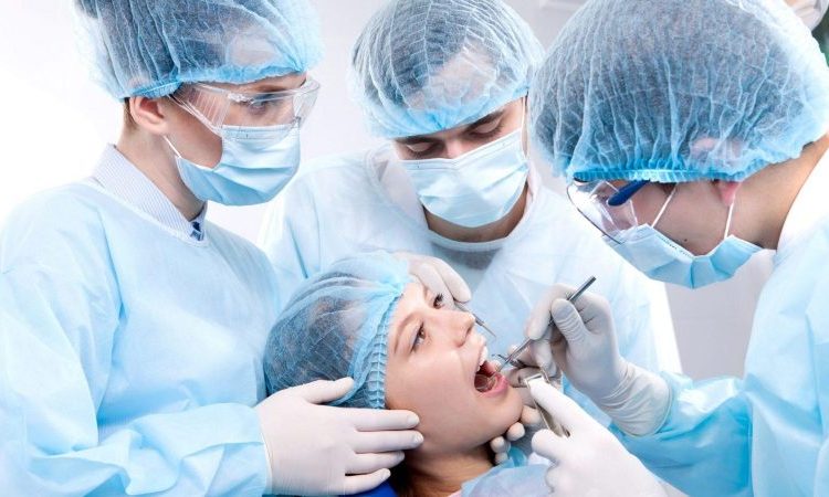 Réponses aux questions fréquemment posées sur la chirurgie canalaire infectée | Le meilleur implant à Ispahan