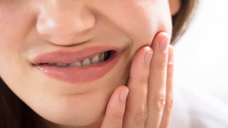 علل درد ضربان دار دندان چیست؟ | بهترین دندانپزشک اصفهان