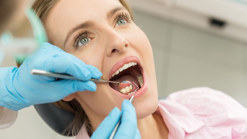 راه های درمان عفونت دندان روکش شده | بهترین دندانپزشک اصفهان