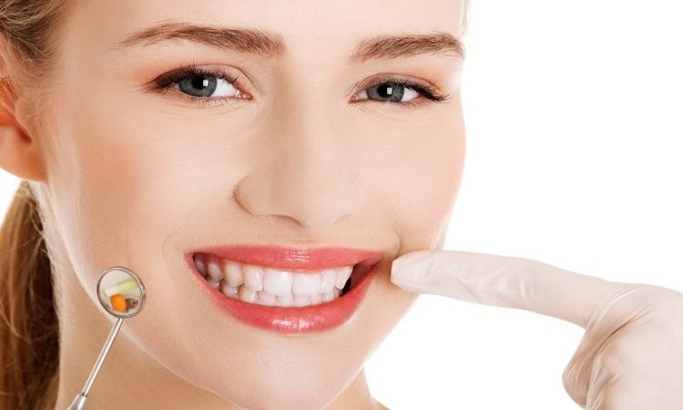 Façons de blanchir les dents dans une clinique dentaire | Le meilleur dentiste d'Ispahan