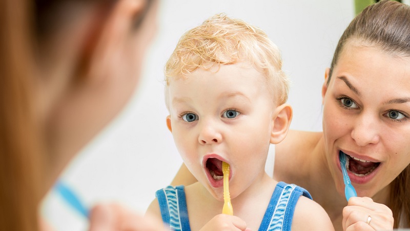 بهداشت دهان و دندان در نوزادان و کودکان | بهترین ایمپلنت اصفهان