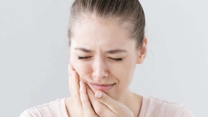 علل و علائم ایجاد دندان درد | بهترین جراح لثه اصفهان