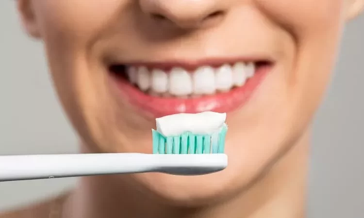 Care tips after dental lamination | The best dentist in Isfahan
