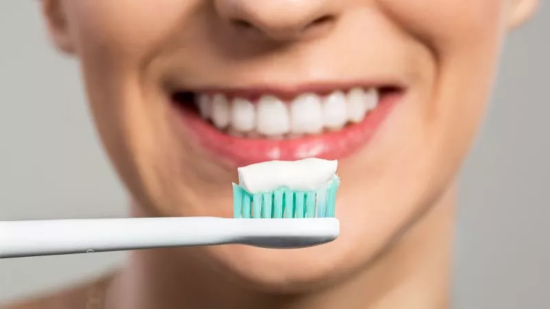 نکات مراقبتی بعد از لمینت دندان | بهترین دندانپزشک اصفهان