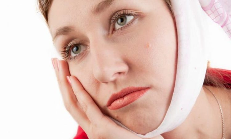 Causes and symptoms of wisdom tooth infection | The best gum surgeon in Isfahan