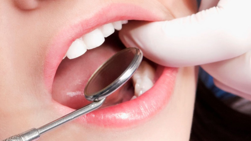 روش‌های درمان عفونت دندان روکش شده | بهترین دندانپزشک اصفهان
