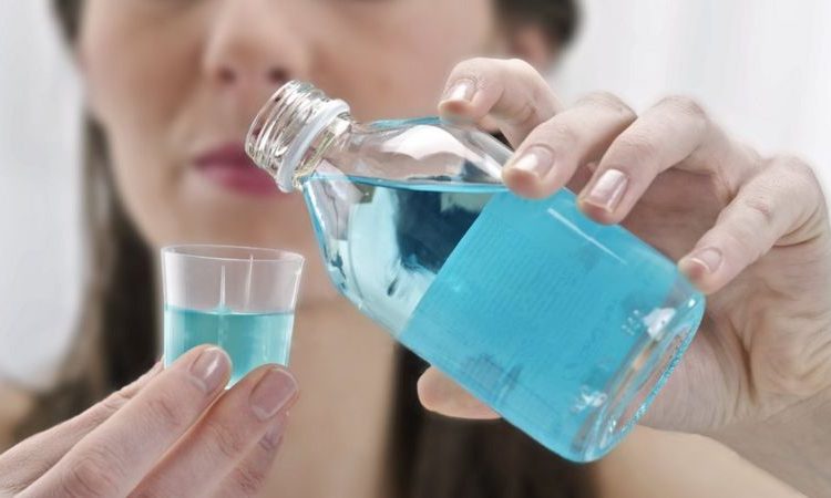 Tips on how to use mouthwash | The best cosmetic dentist in Isfahan