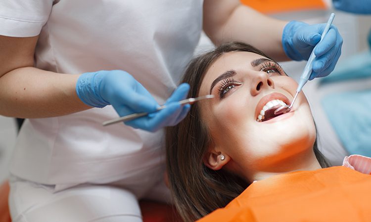 Familiarity with dental bonding | The best cosmetic dentist in Isfahan