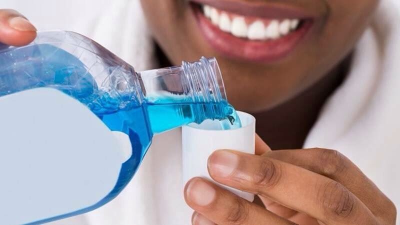 چند سوال درمورد مصرف دهان شویه | بهترین دندانپزشک اصفهان