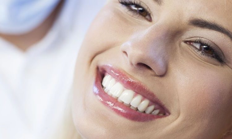 Getting to know the advantages of tooth buildup | The best gum surgeon in Isfahan