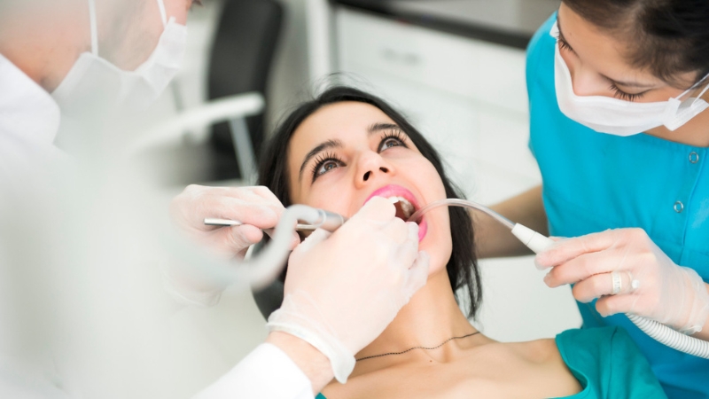 اقدامات لازم هنگام خالی شدن پرکردگی دندان | Le meilleur dentiste cosmétique à Ispahan