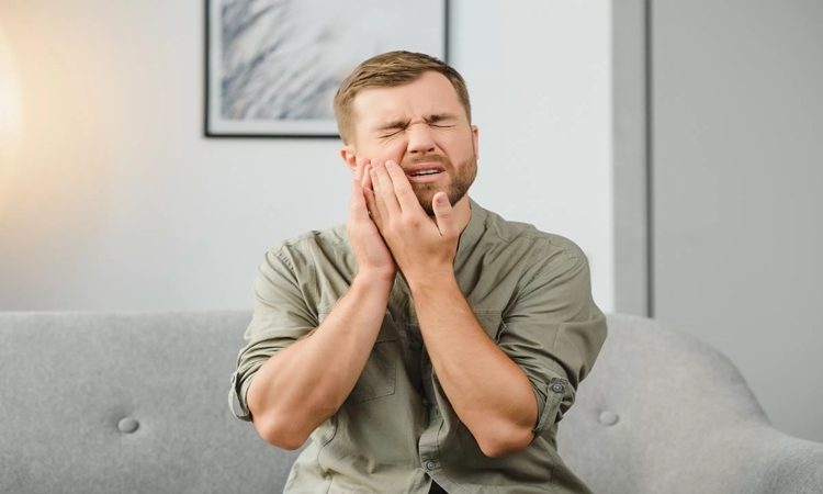 نقش بهداشت دهان در جلوگیری از عفونت‌های سیستمیک | بهترین دندانپزشک اصفهان-بهترین جراح لثه اصفهان-قیمت ایمپلنت دندان اصفهان| دکتر حسین برجیان